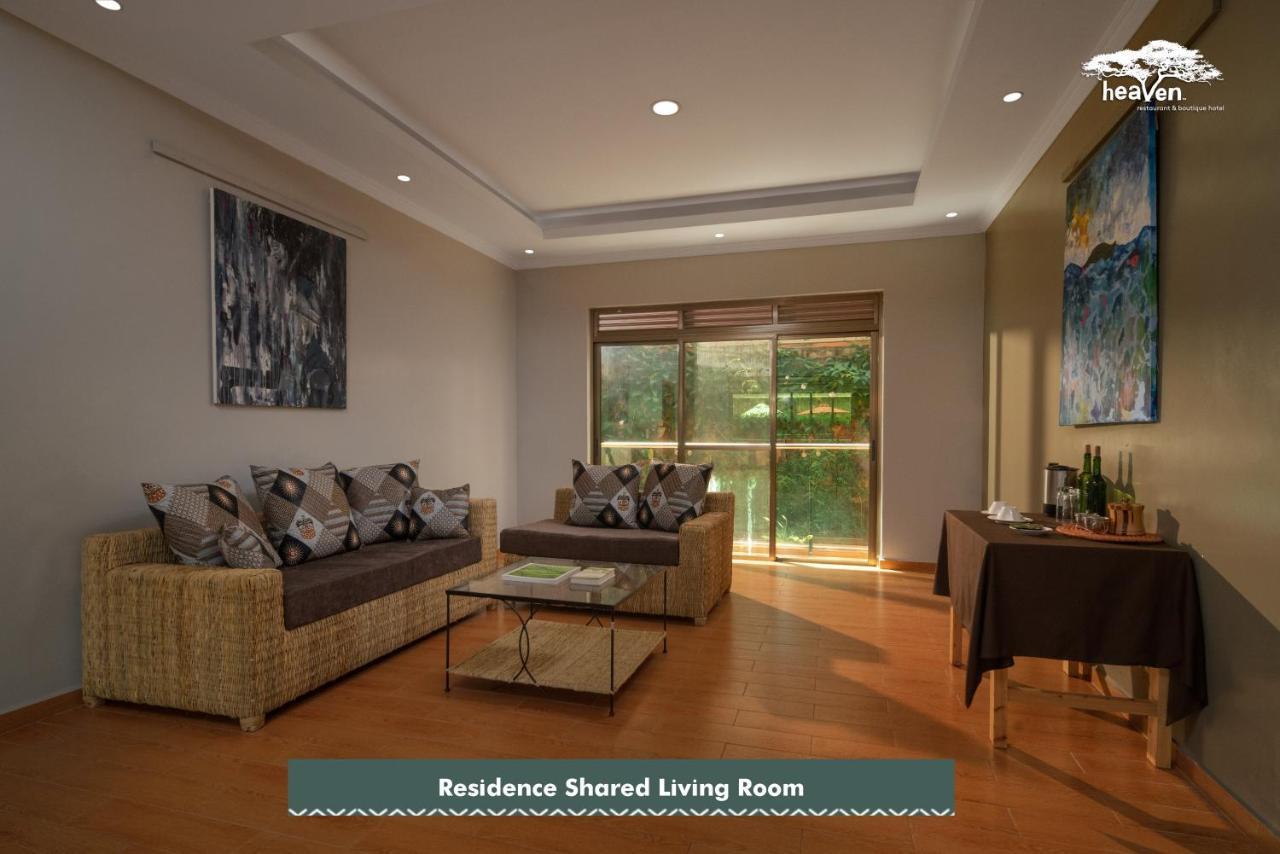 Heaven Restaurant & Boutique Hotel คิกาลี ภายนอก รูปภาพ