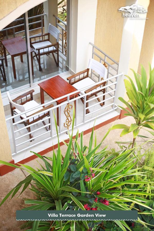 Heaven Restaurant & Boutique Hotel คิกาลี ภายนอก รูปภาพ