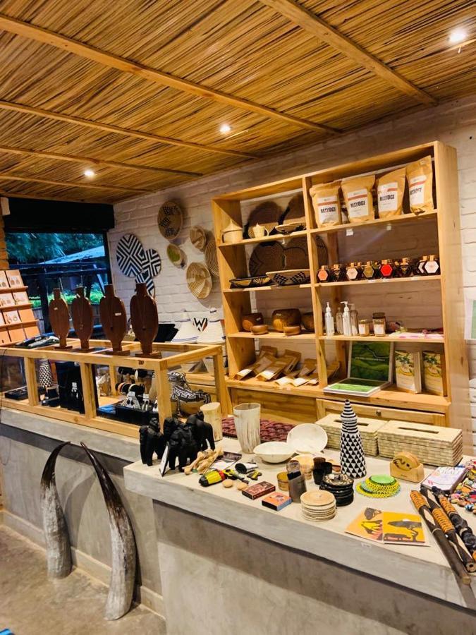 Heaven Restaurant & Boutique Hotel คิกาลี ภายนอก รูปภาพ