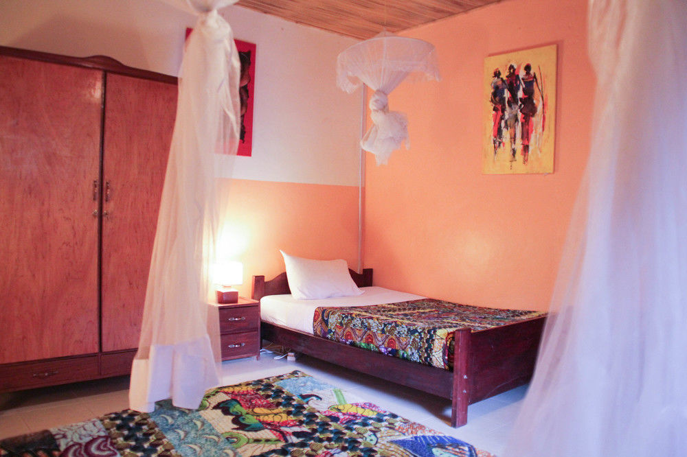Heaven Restaurant & Boutique Hotel คิกาลี ภายนอก รูปภาพ