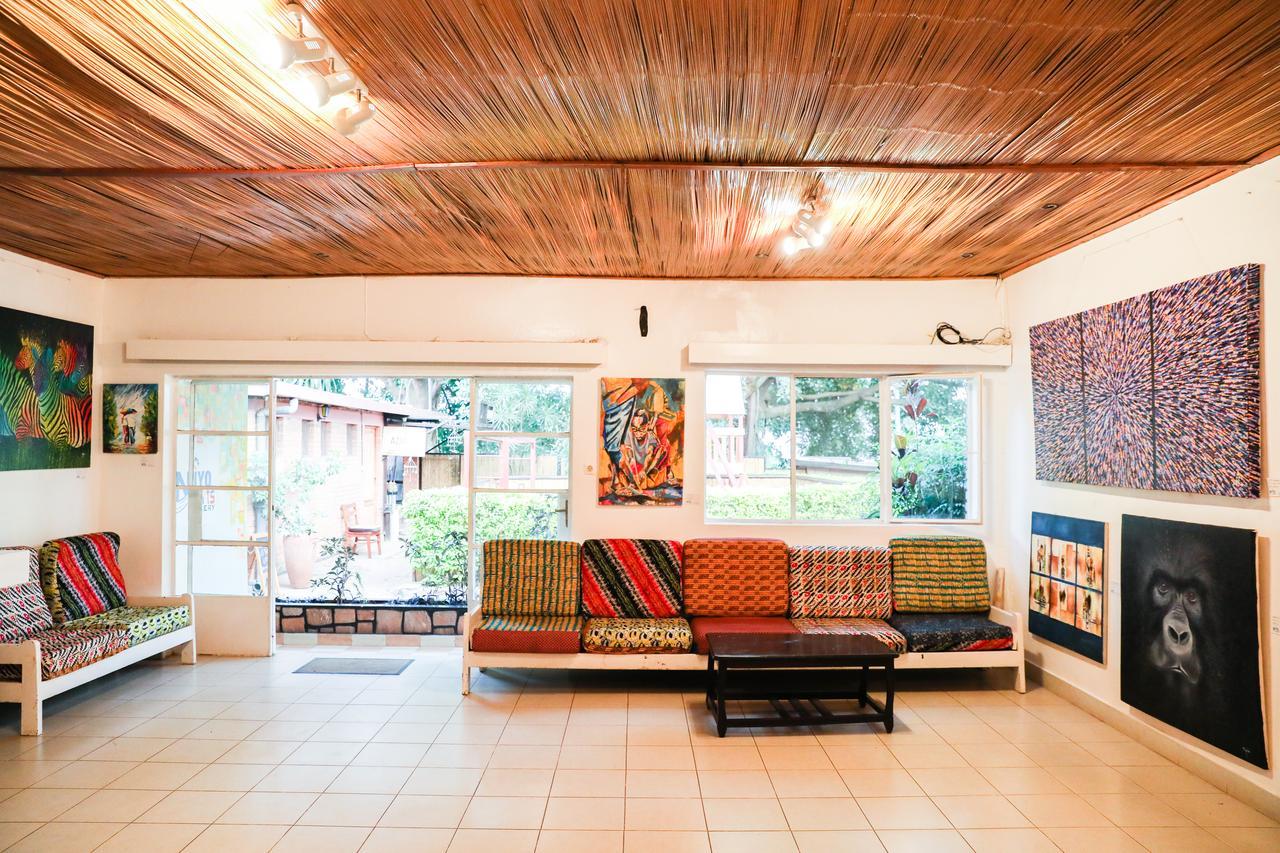 Heaven Restaurant & Boutique Hotel คิกาลี ภายนอก รูปภาพ